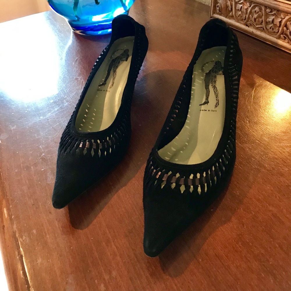Sigerson Morrison Point Toe Kitten Heel Pumps